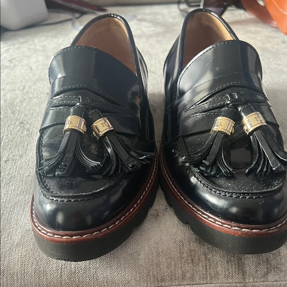 Stuart Weitzman Glossy Black Tassel Loafers Nwot